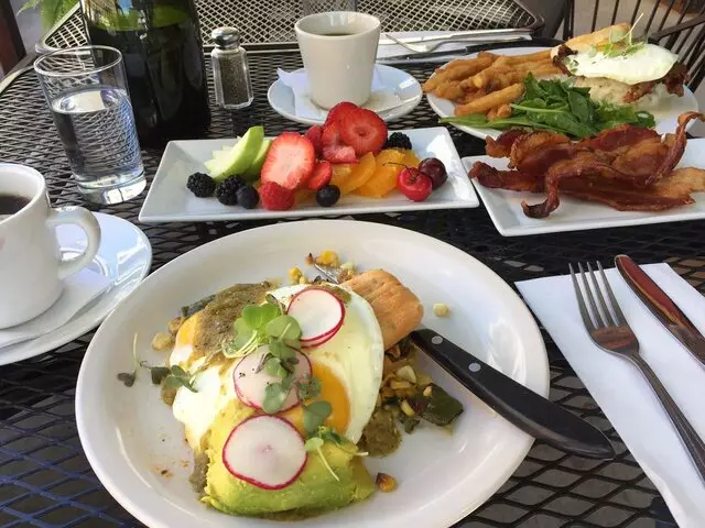 Genessee Royale Bistro