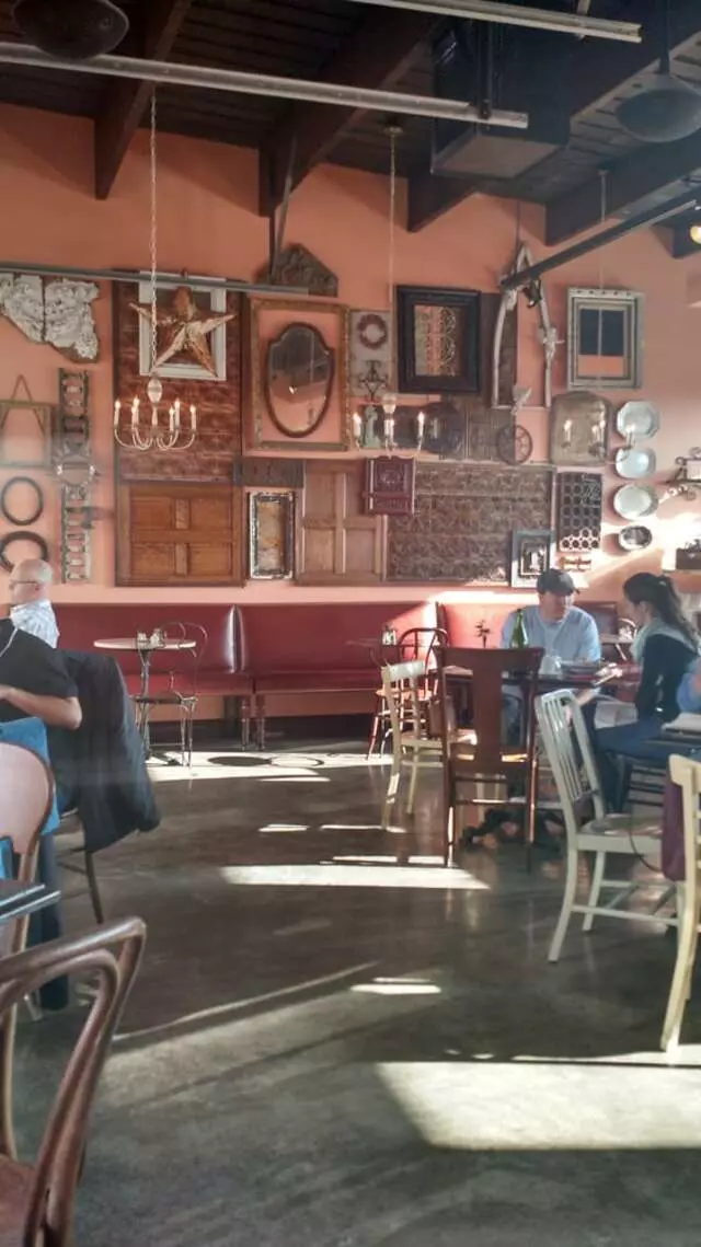 Genessee Royale Bistro