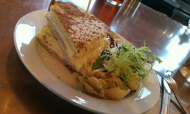 Genessee Royale Bistro