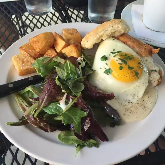 Genessee Royale Bistro