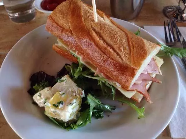 Genessee Royale Bistro