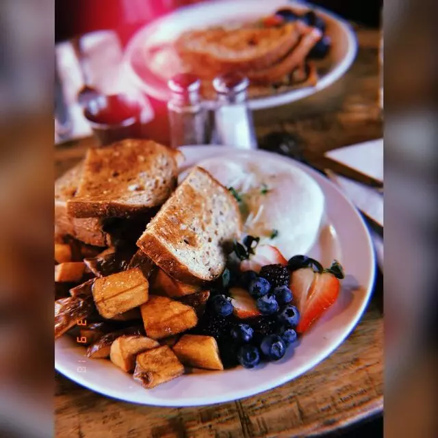Genessee Royale Bistro