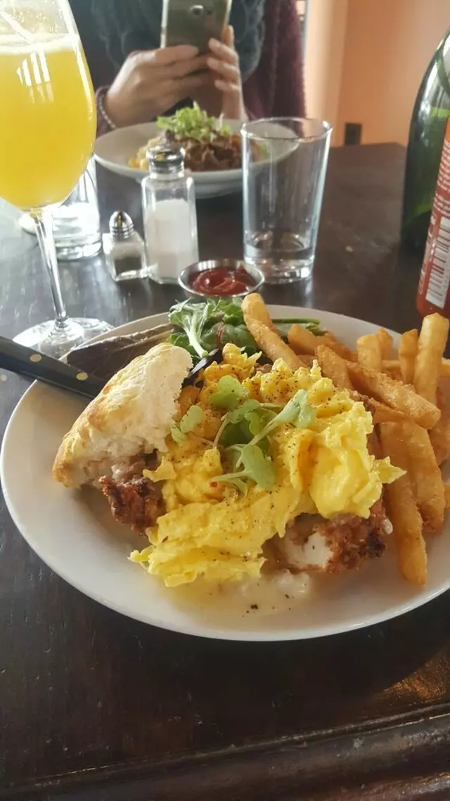 Genessee Royale Bistro