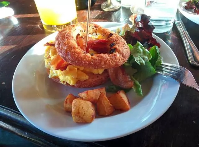 Genessee Royale Bistro