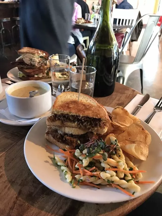 Genessee Royale Bistro