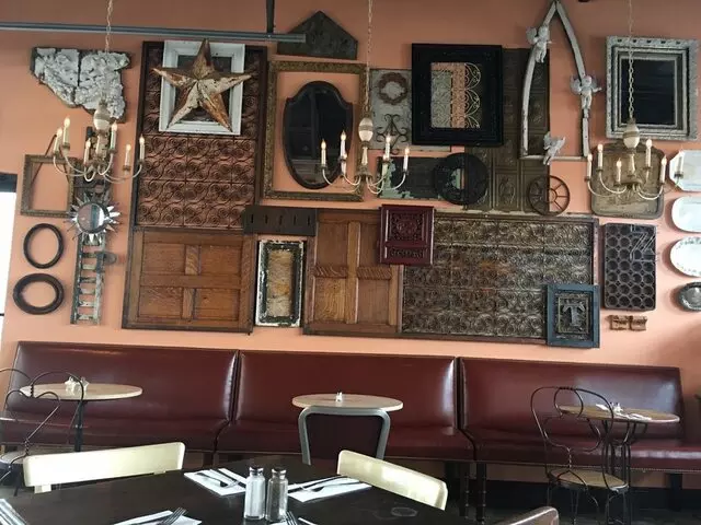 Genessee Royale Bistro