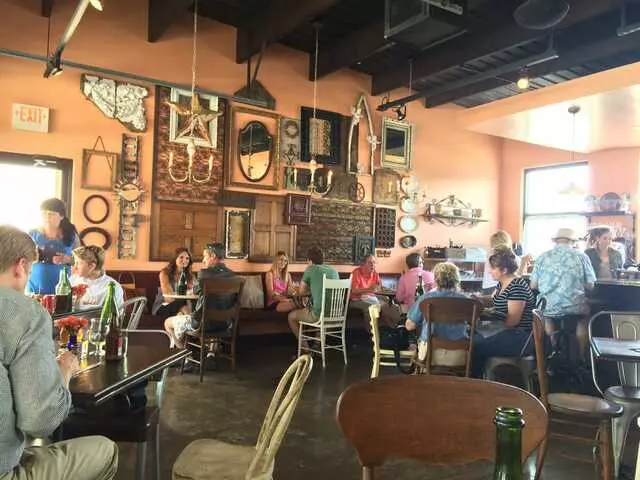 Genessee Royale Bistro