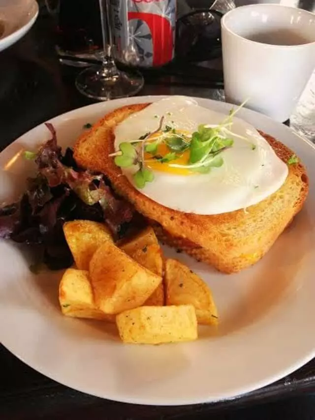 Genessee Royale Bistro