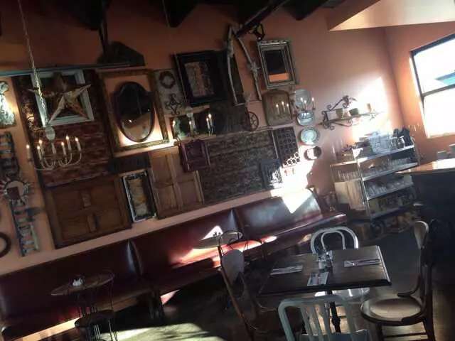 Genessee Royale Bistro