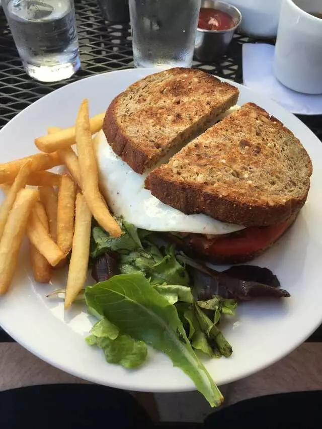 Genessee Royale Bistro