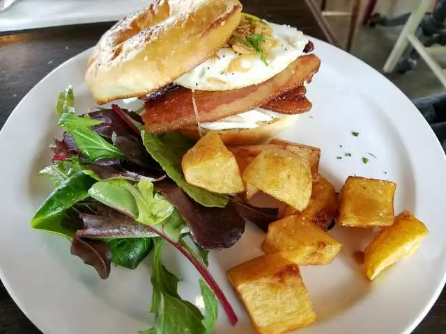 Genessee Royale Bistro