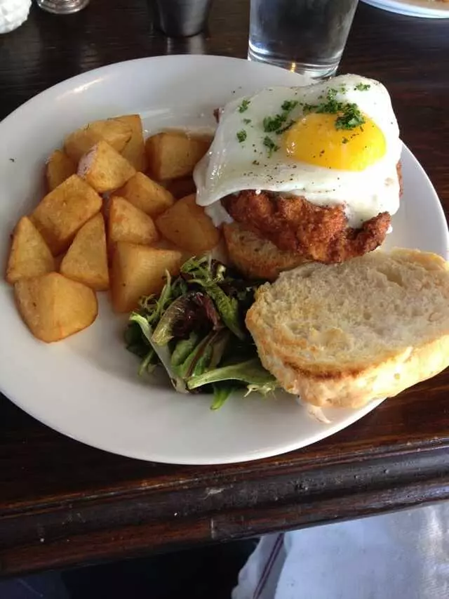Genessee Royale Bistro