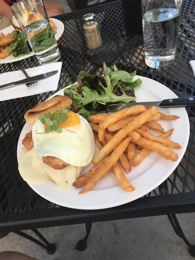 Genessee Royale Bistro