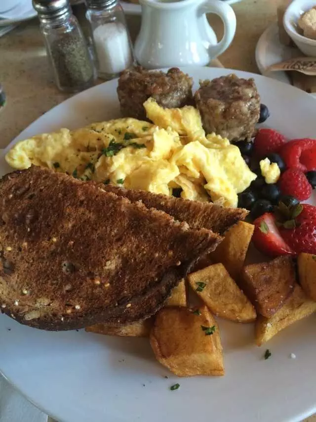 Genessee Royale Bistro