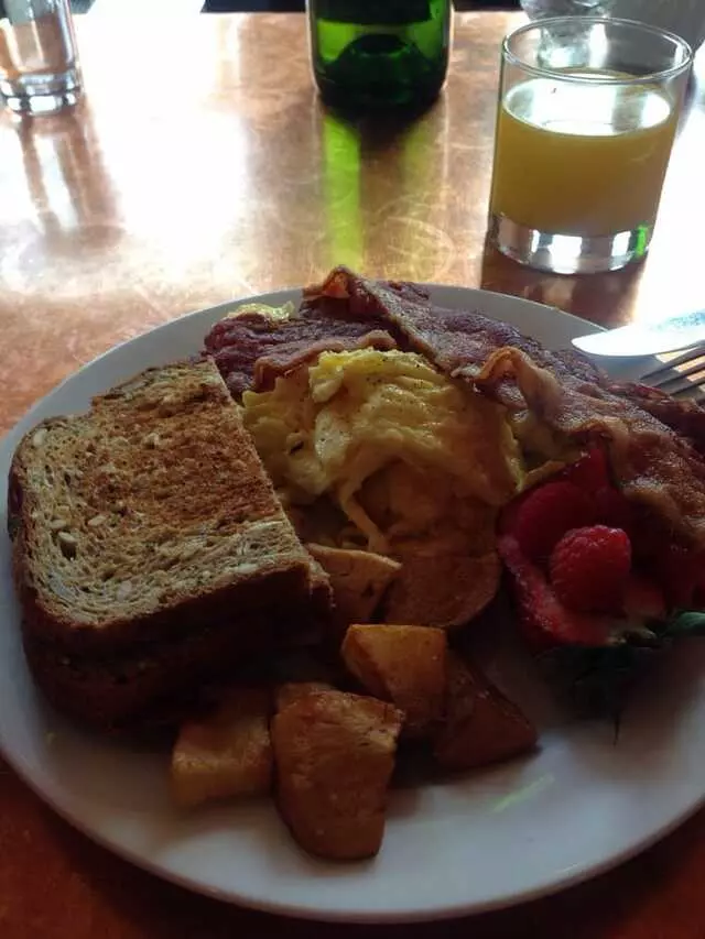 Genessee Royale Bistro