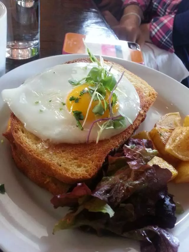 Genessee Royale Bistro