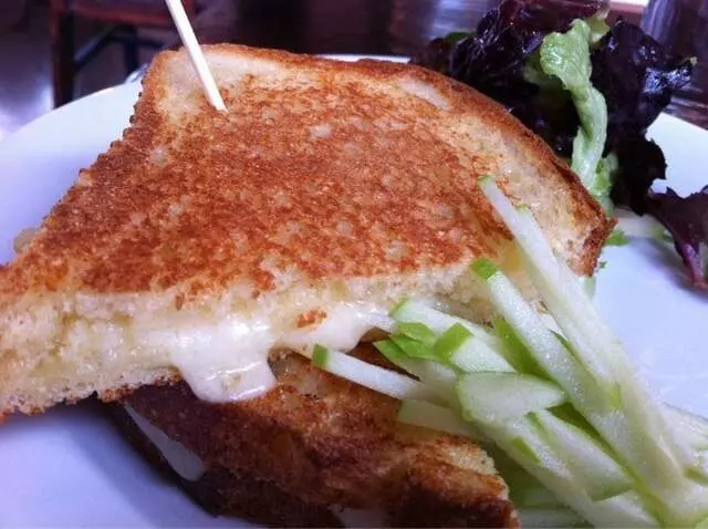 Genessee Royale Bistro