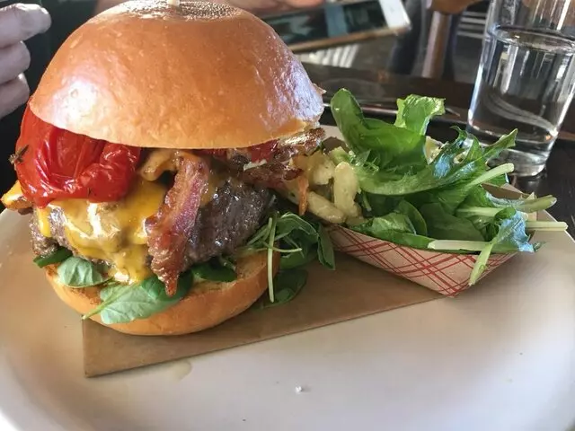Genessee Royale Bistro
