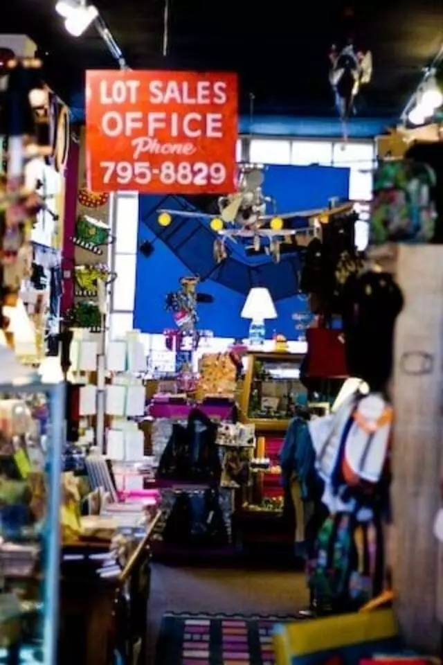 a store named STUFF