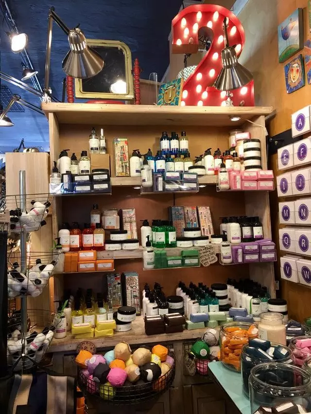 a store named STUFF