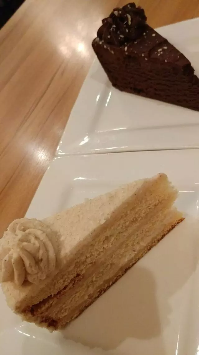Avenues Bistro