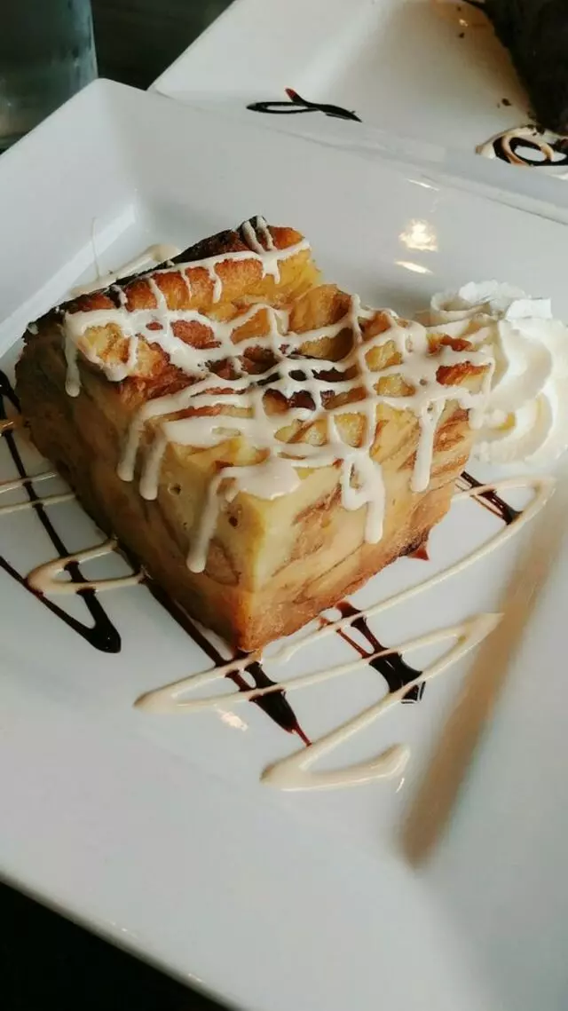 Avenues Bistro
