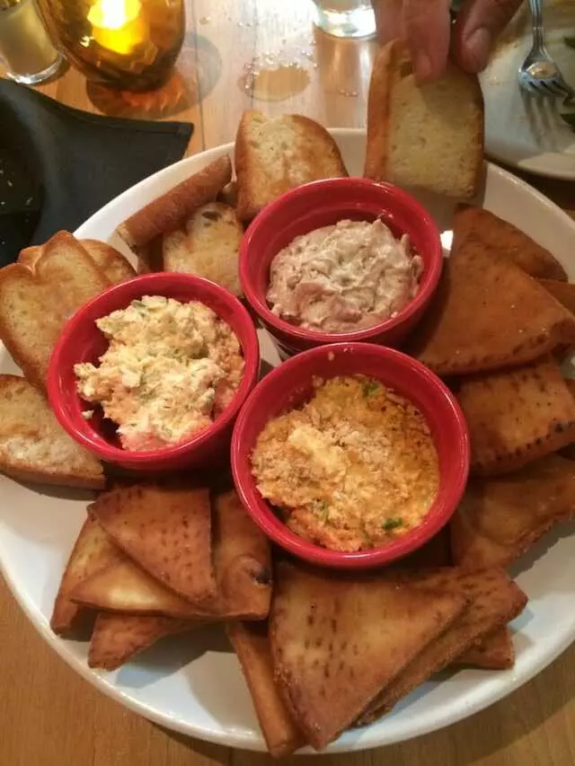Avenues Bistro