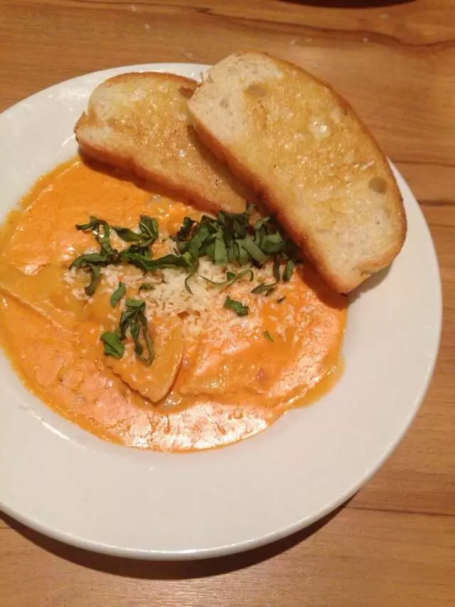 Avenues Bistro