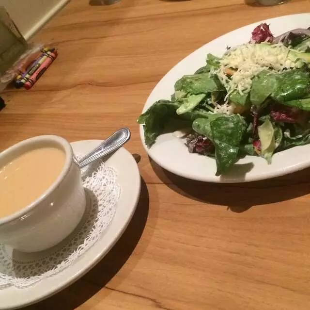 Avenues Bistro
