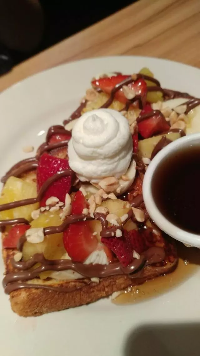 Avenues Bistro