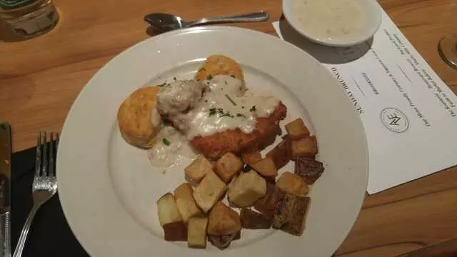 Avenues Bistro