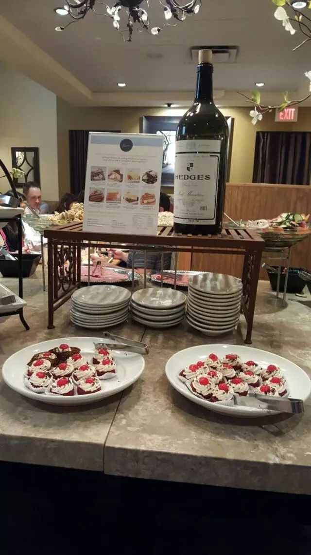 Avenues Bistro
