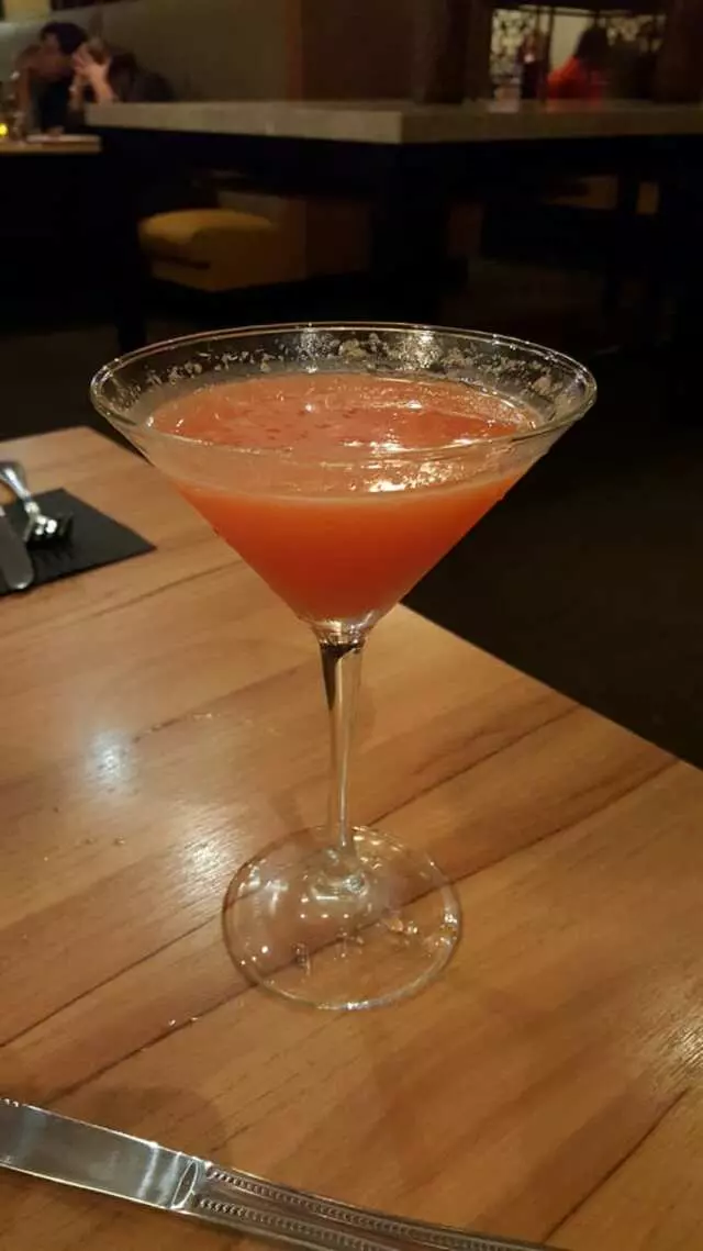 Avenues Bistro