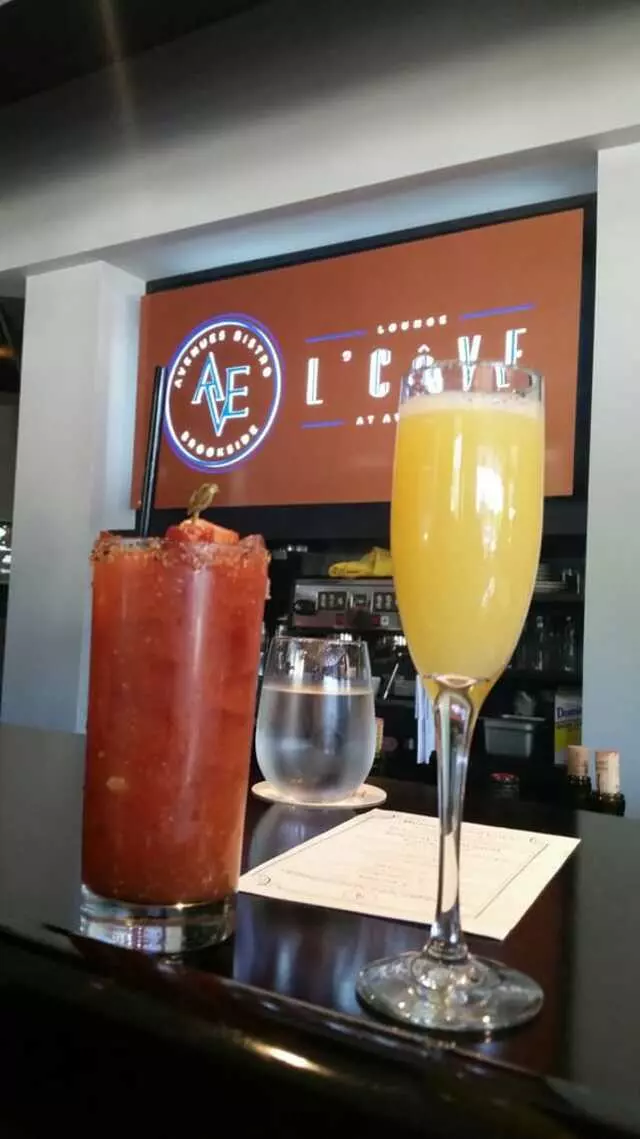Avenues Bistro