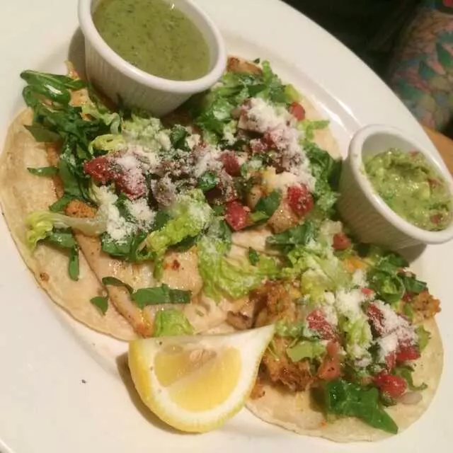 Avenues Bistro