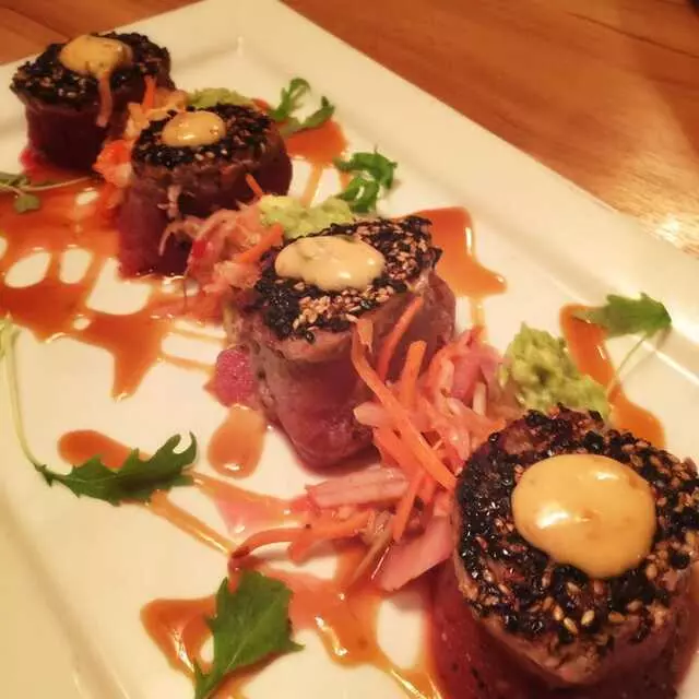 Avenues Bistro