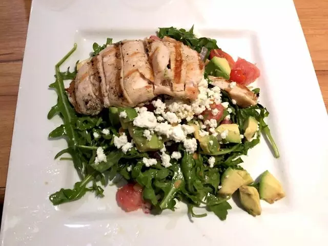 Avenues Bistro