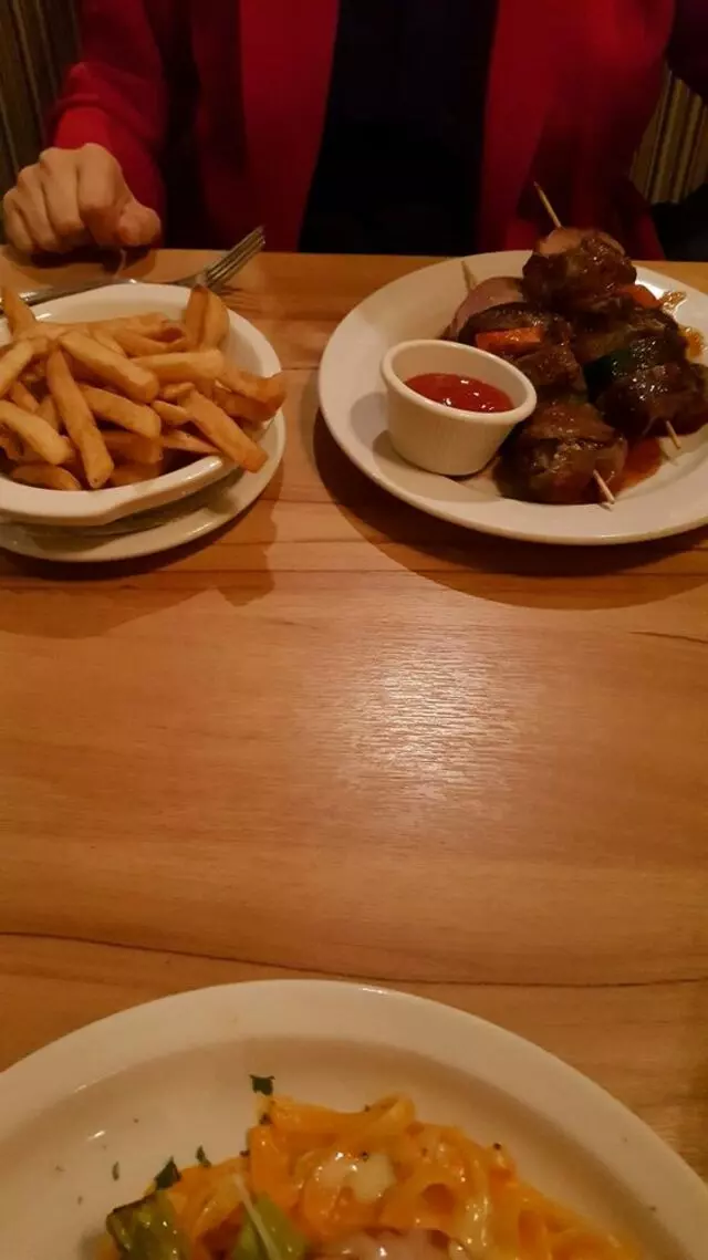 Avenues Bistro