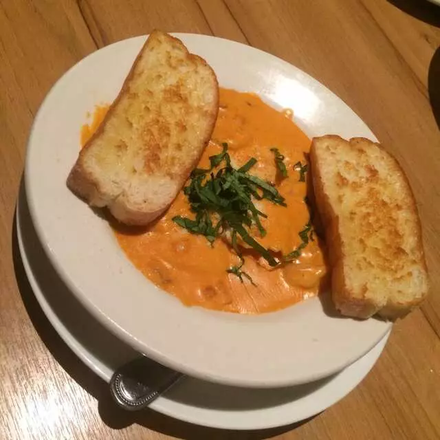 Avenues Bistro