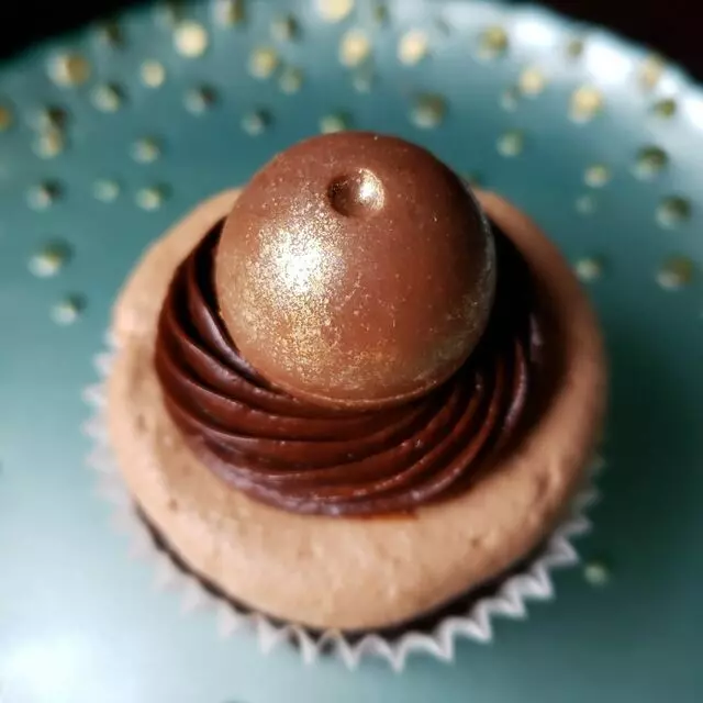 Add to the Beauty Bakery