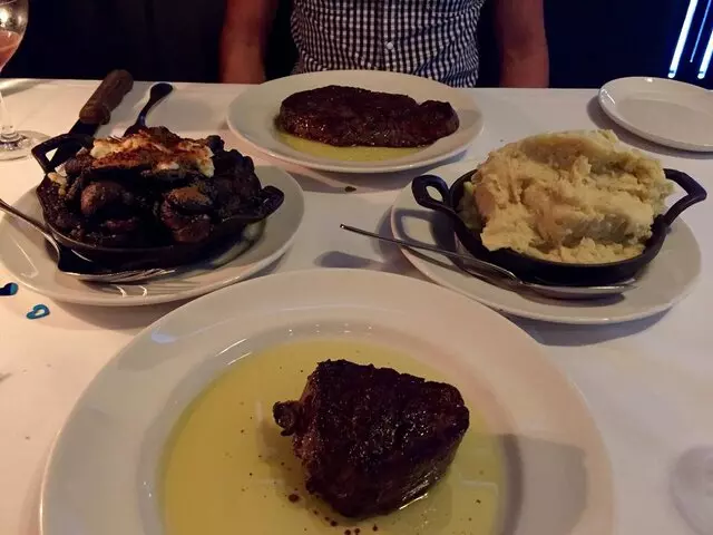 801 Chophouse
