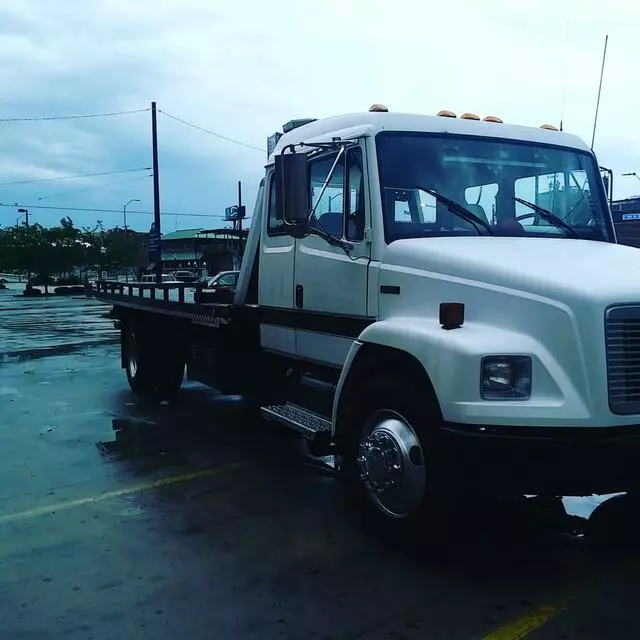 24/7 Urgent Tow Service