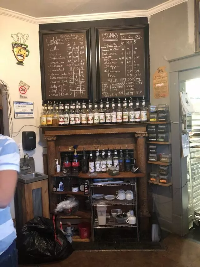 Mud Pie Vegan Bakery & Coffeehouse