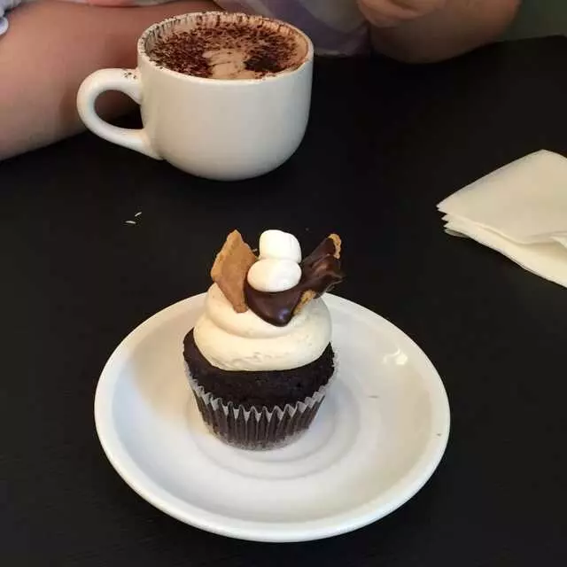 Mud Pie Vegan Bakery & Coffeehouse