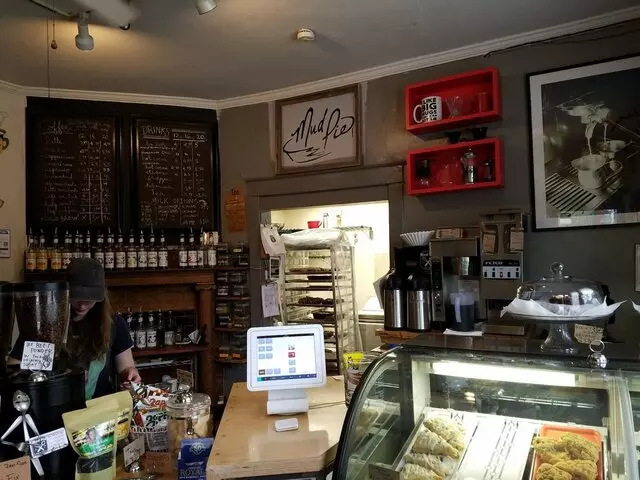 Mud Pie Vegan Bakery & Coffeehouse