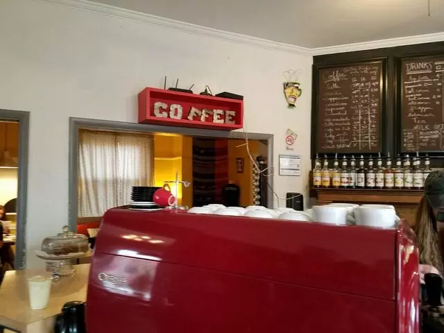 Mud Pie Vegan Bakery & Coffeehouse