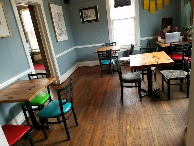Mud Pie Vegan Bakery & Coffeehouse