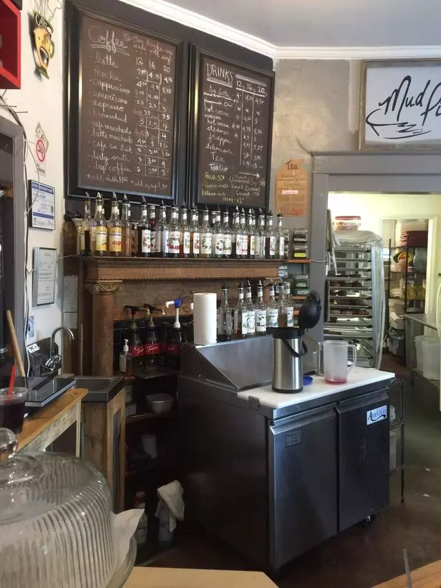 Mud Pie Vegan Bakery & Coffeehouse