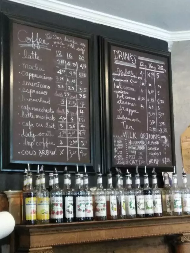 Mud Pie Vegan Bakery & Coffeehouse