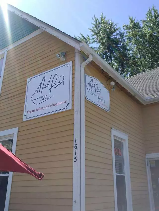 Mud Pie Vegan Bakery & Coffeehouse